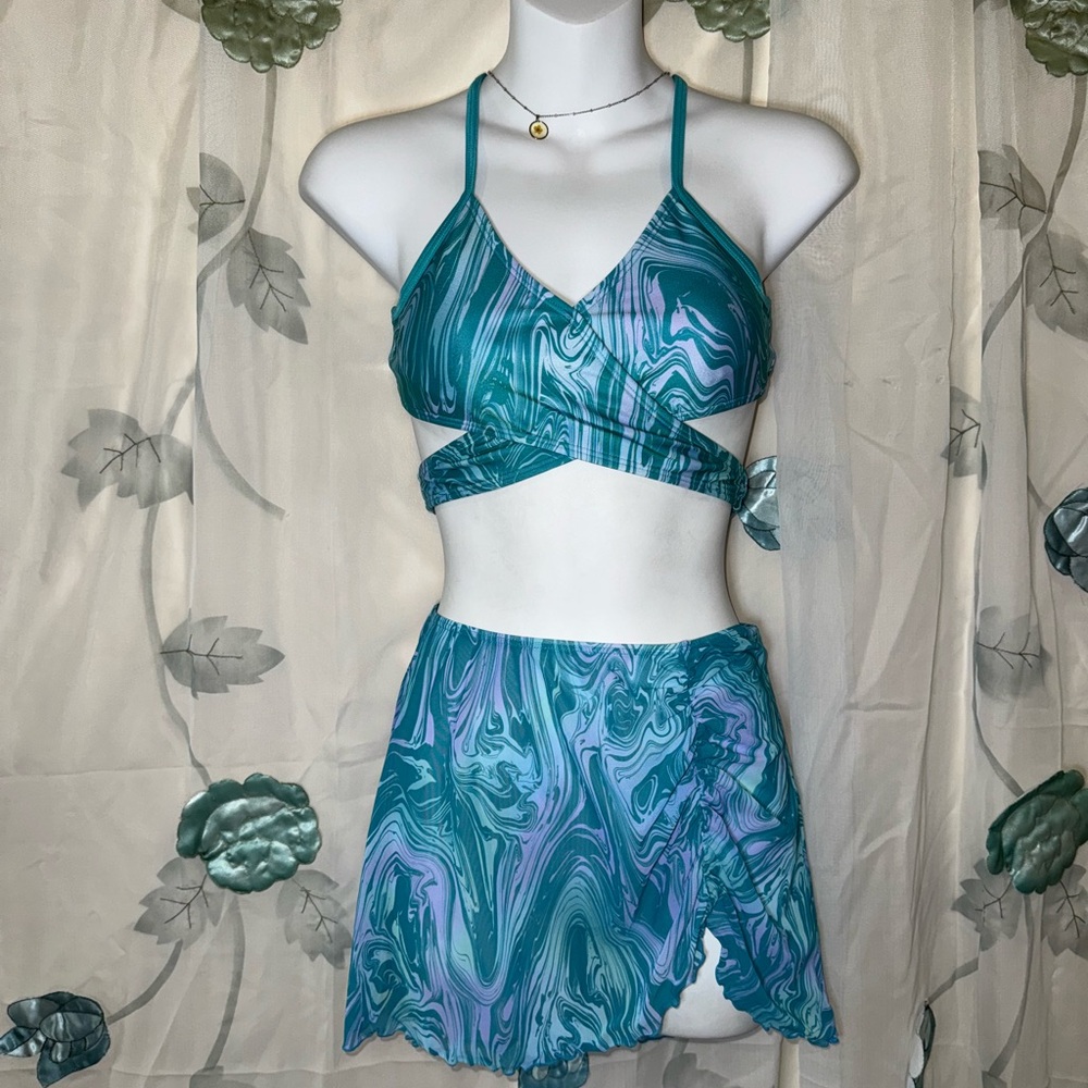 Women’s top 2 piece swimsuit beach blue pink swirl small